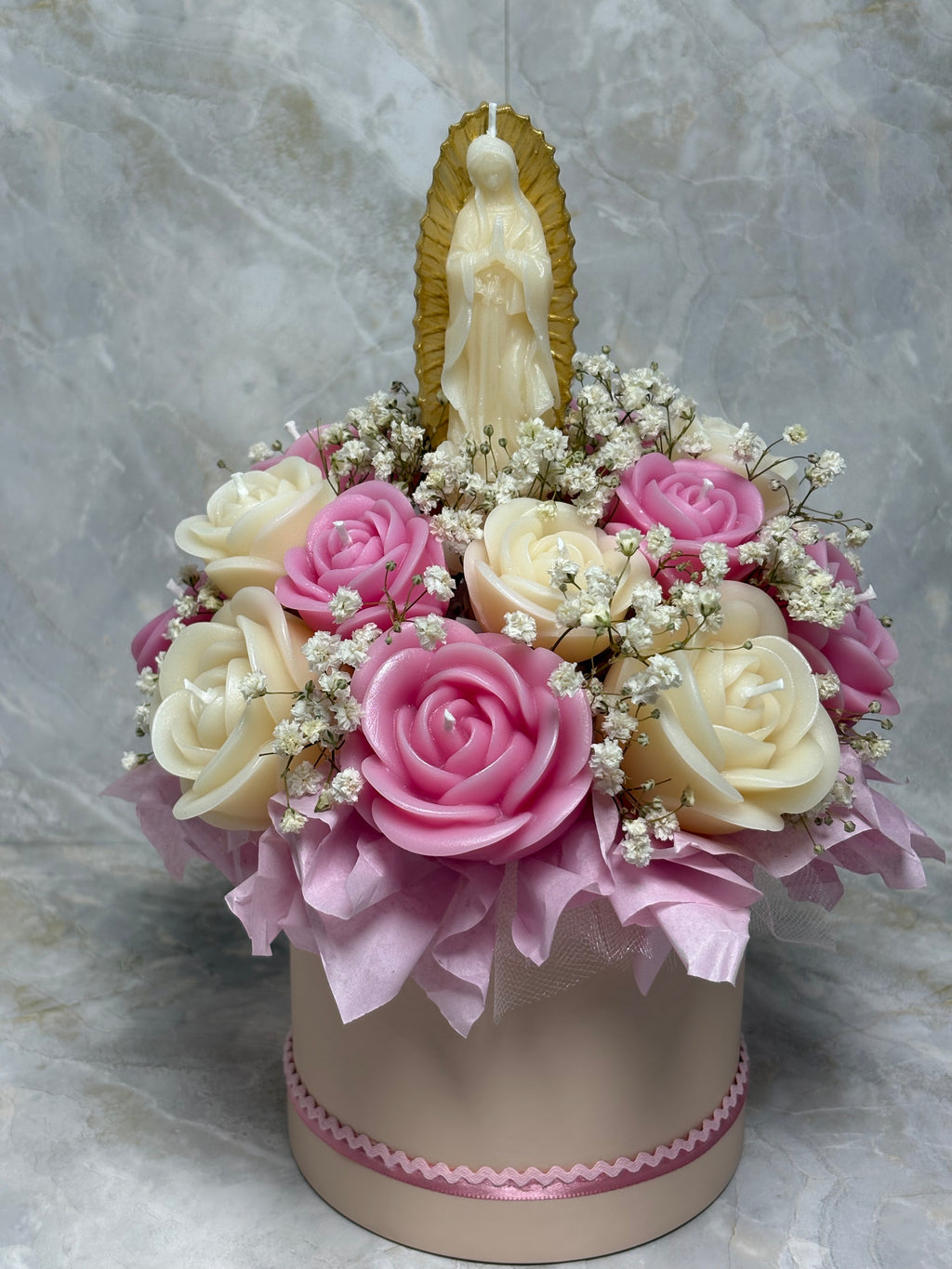 Bouquet de Velas Virgen – Fe, Luz y Amor