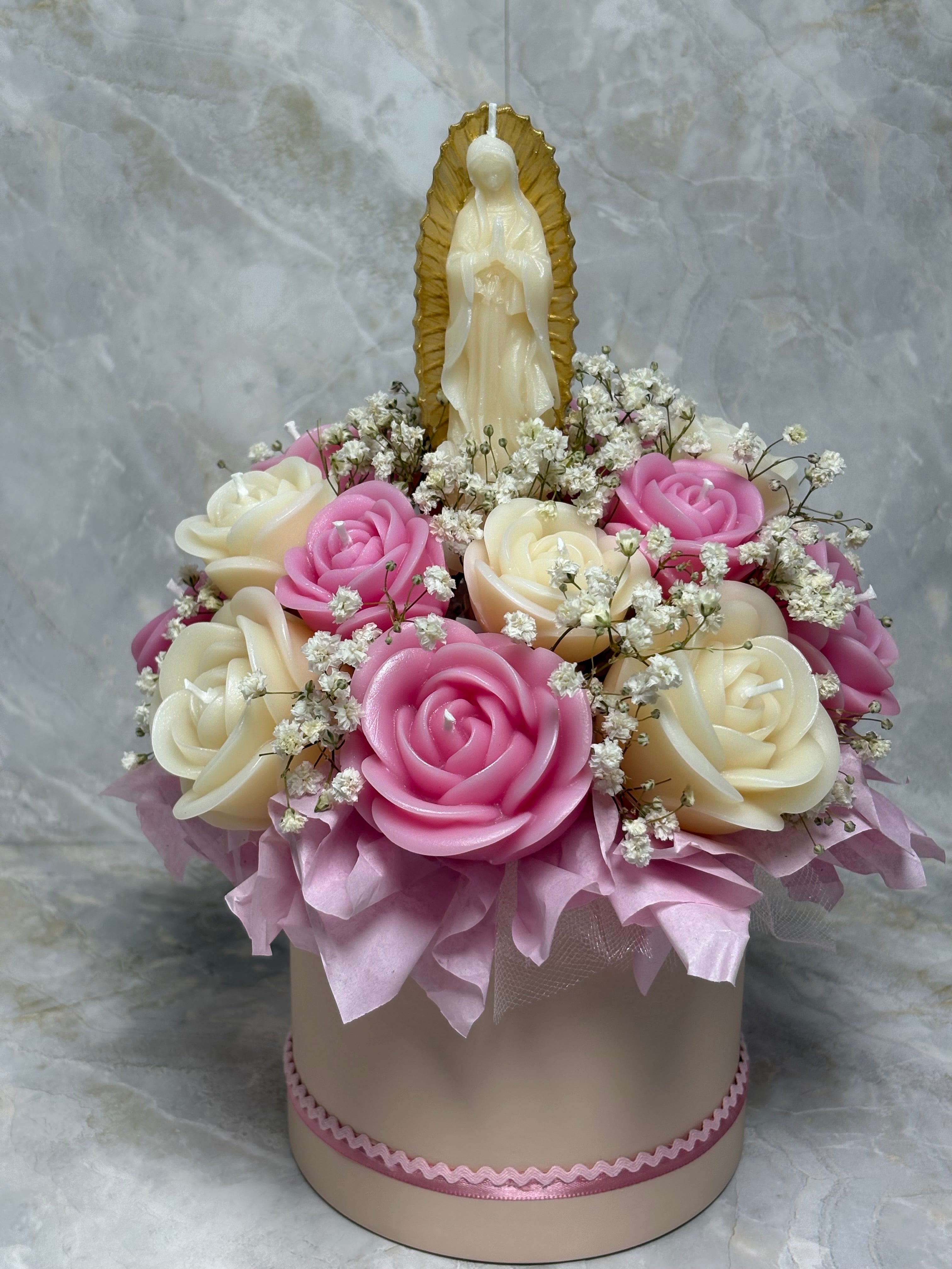 Bouquet de Velas Virgen – Fe, Luz y Amor